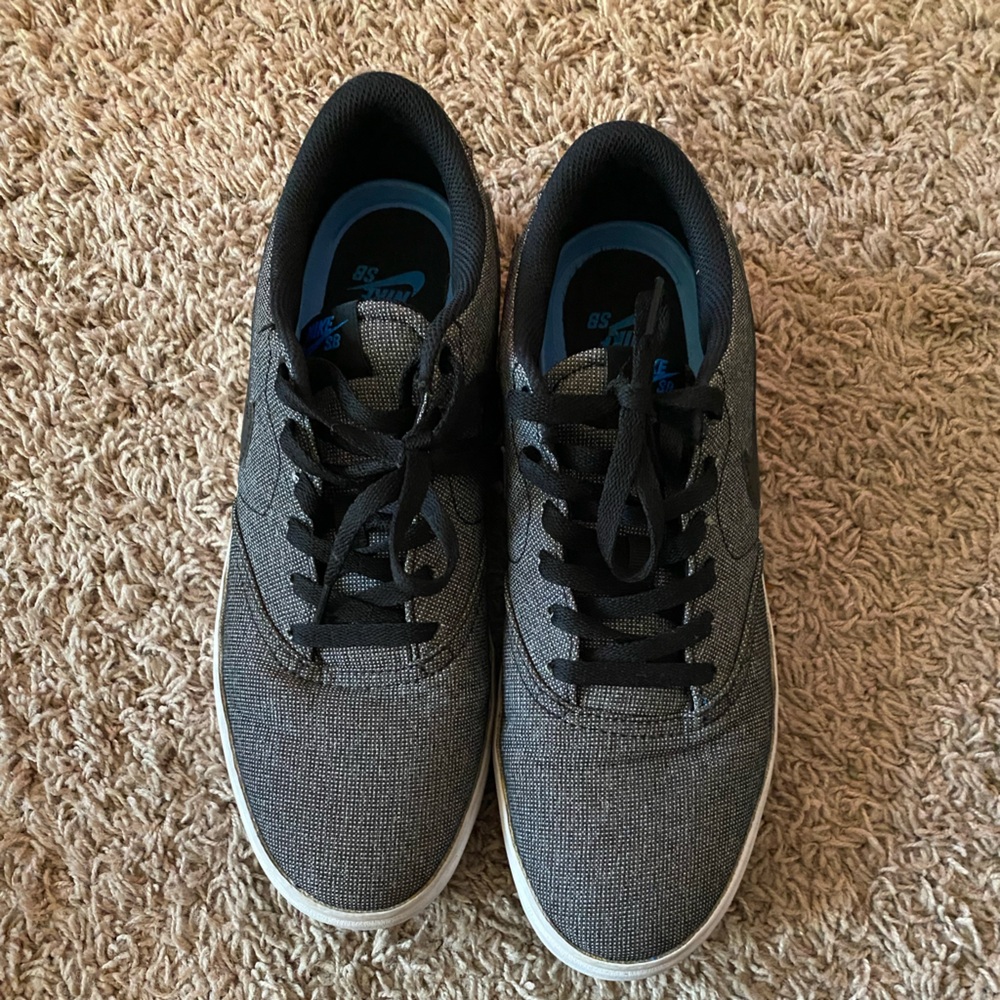 Nike SB Check Solarsoft Mens Size 10.5 Canvas Skate Shoes Black Gray